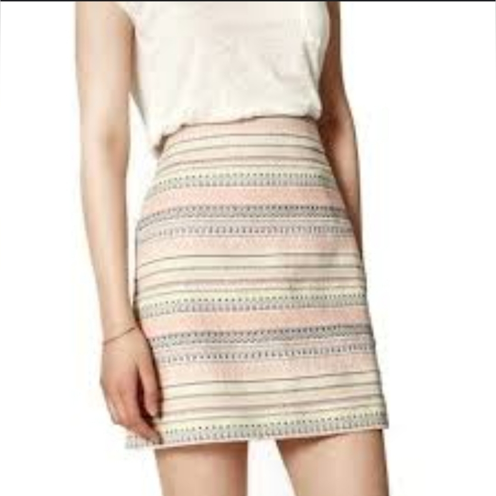 Multi-Color Aztec Print Skirt - Picture 5 of 5
